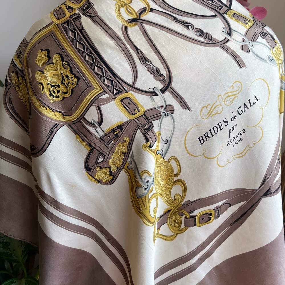 Hermès Brides de Gala Scarf - Picture 6 of 16